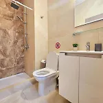 1-2bd דירה *